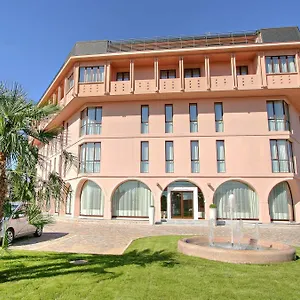 https://hotel-habitat.it-lombardy.com